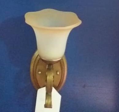 Wall Bracket Light Single EM2