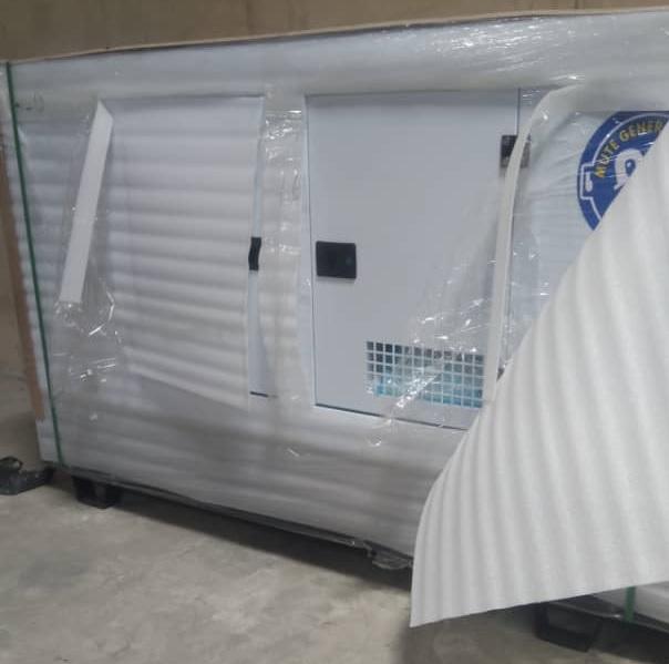 YTO 630kVA Diesel Engine Soundproof Diesel Generator with Stamford Alternator  (1year Warranty)